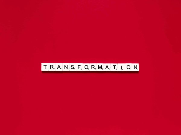 How Is Digital Storytelling Transforming Heritage Site Visits in the UK?